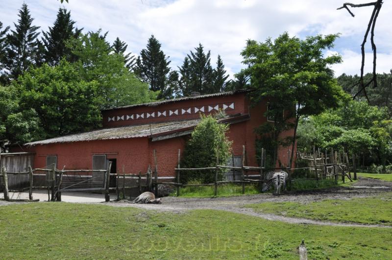 Loges de la plaine africaine