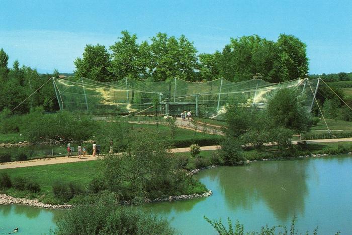 La grande volière. Construite en 1977