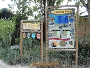 Panneaux d'information
