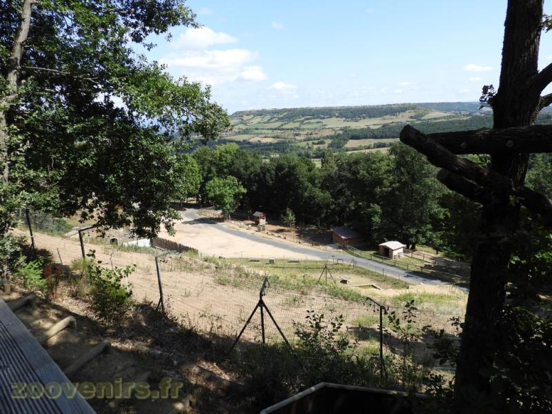 En bas, la mini-ferme